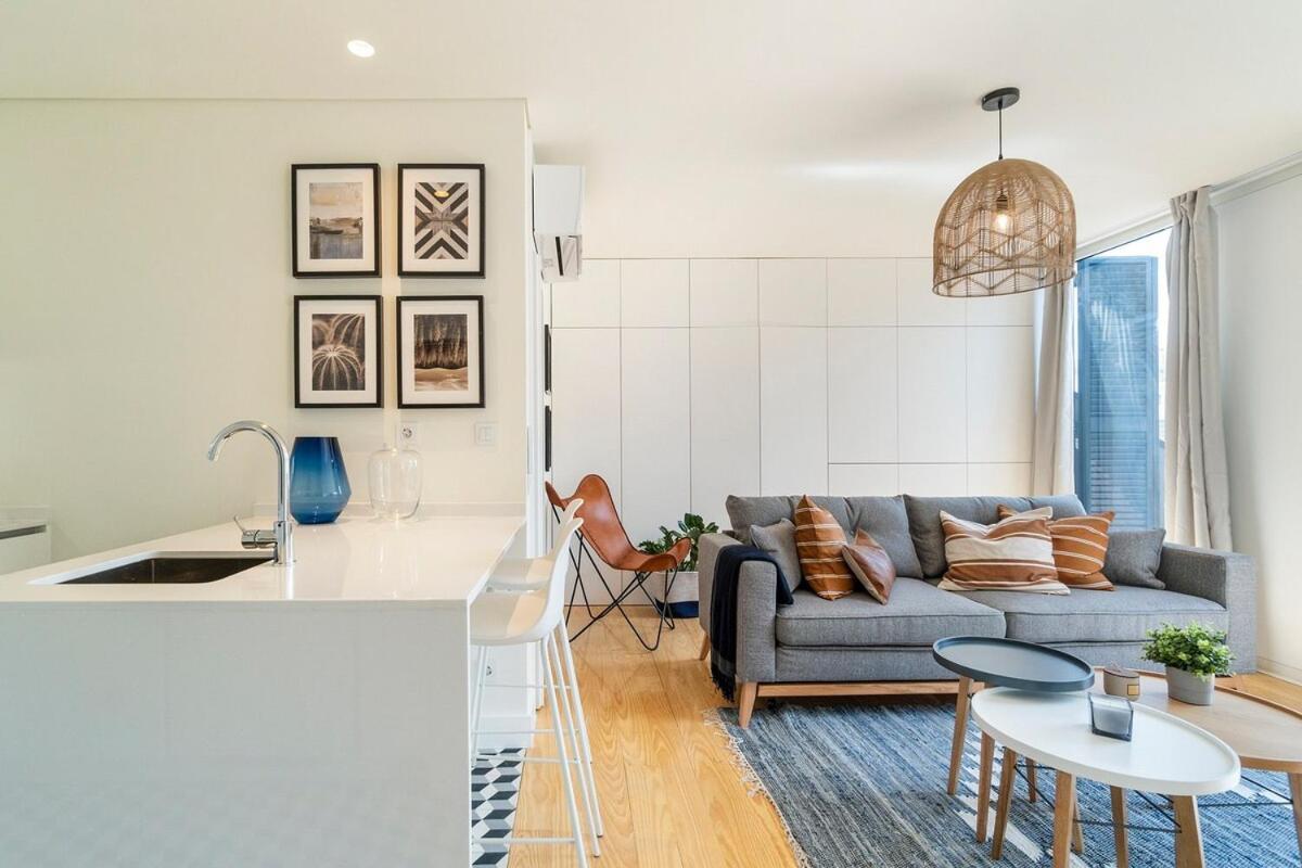Modern 1 Bedroom Lisbon Apartment With Balcony ภายนอก รูปภาพ